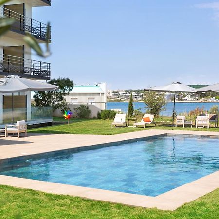 Golden Tulip Hotel & Rooftop Martigues Provence Exteriör bild