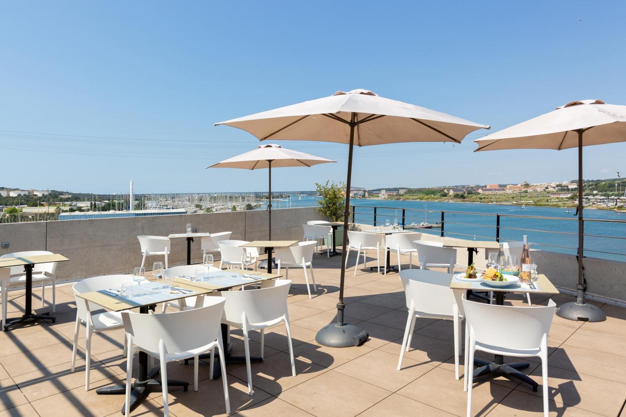 Golden Tulip Hotel & Rooftop Martigues Provence Exteriör bild